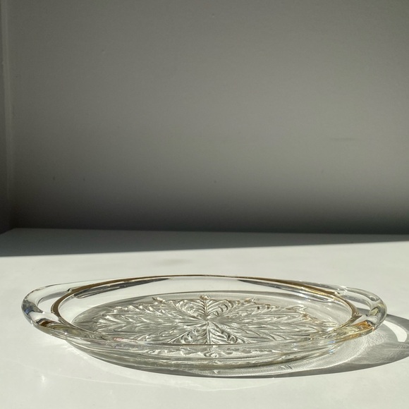 Vintage 10” Jeannette Glass Oval Serving Tray with Gold Trim - Feather Pattern - Picture 9 of 12